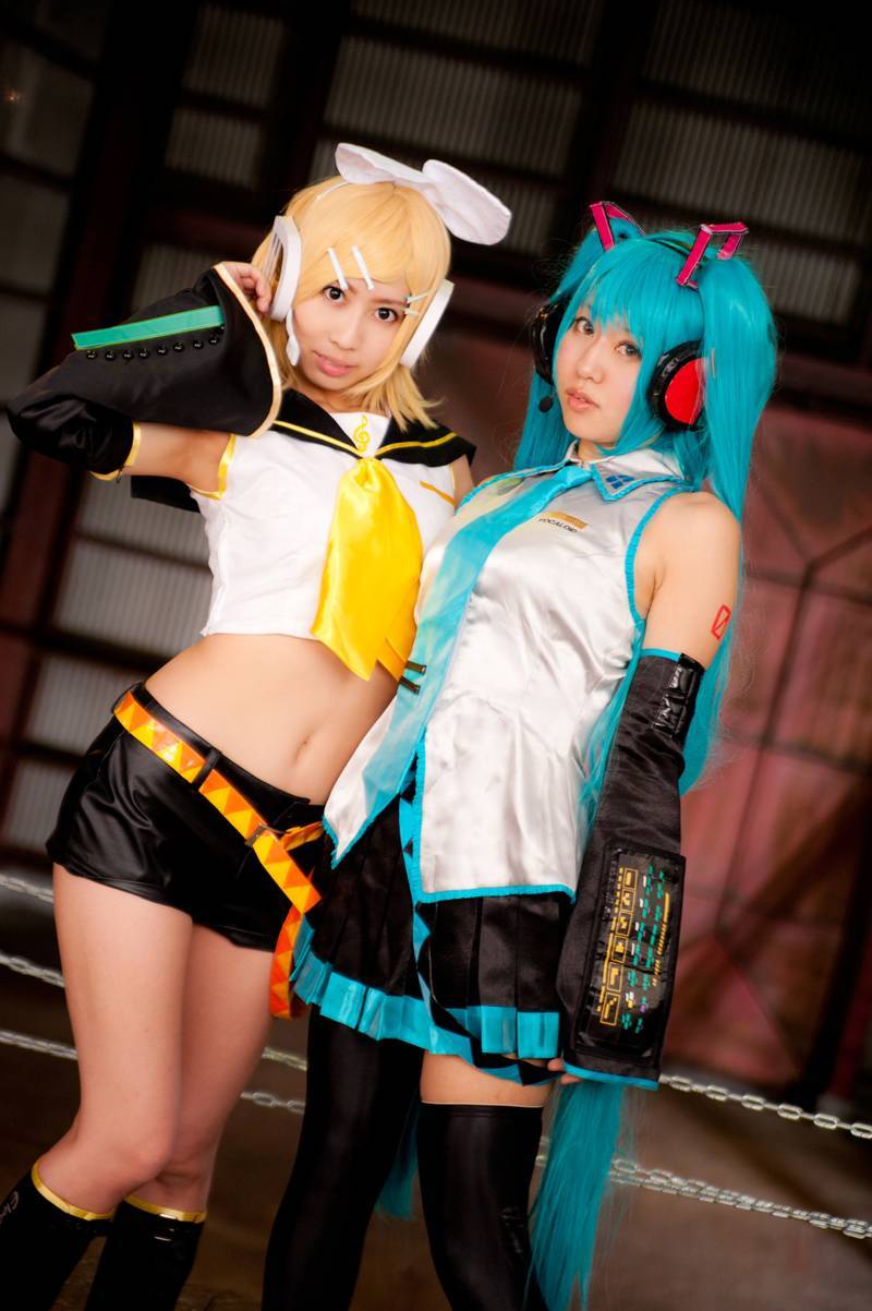 [Cosplay]   cos制服双姐妹